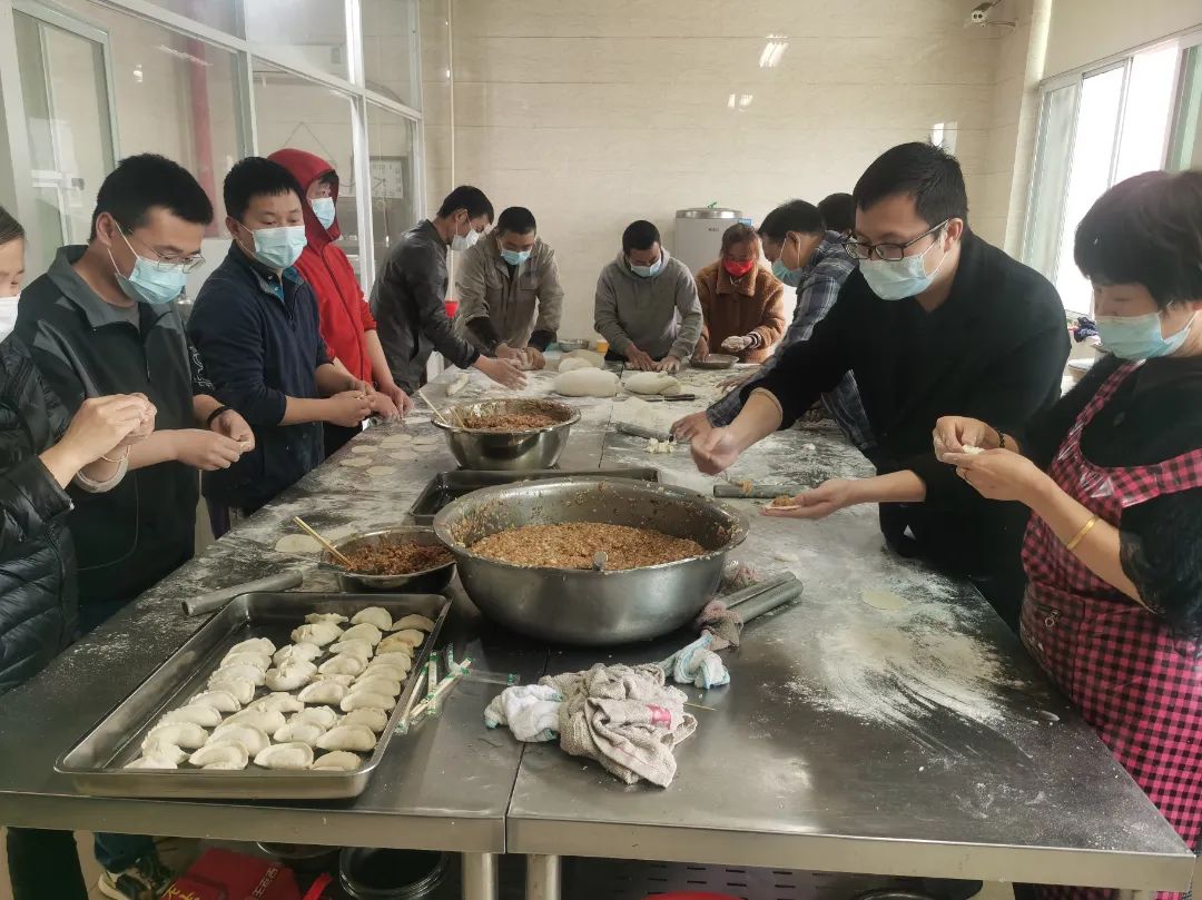 “疫”起同行，溫暖守護｜上海巴德士組織員工暖心包餃子活動