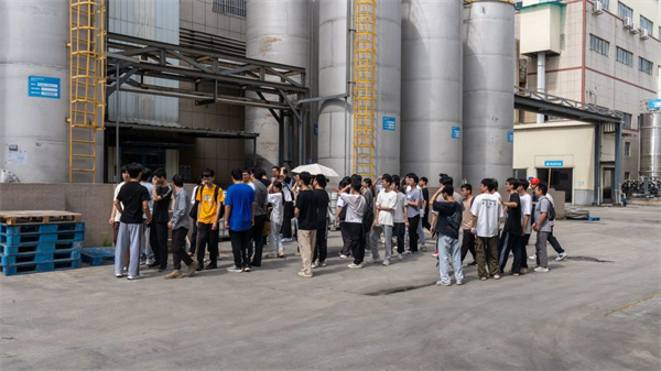 廣東藥科大學師生參觀巴德士
