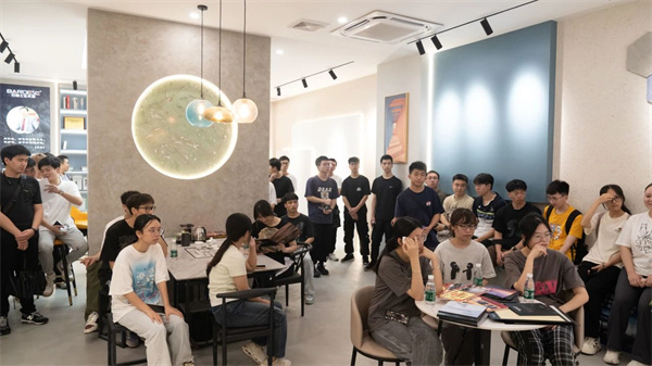 廣東藥科大學師生參觀巴德士