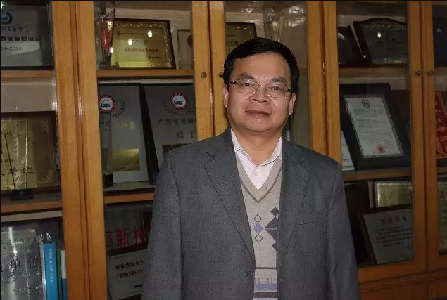 巴德士董事長方學平獲評“贛州十大經濟年度人物”